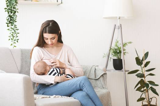 Amamentação em tandem: o que é? é segura para o bebê?
