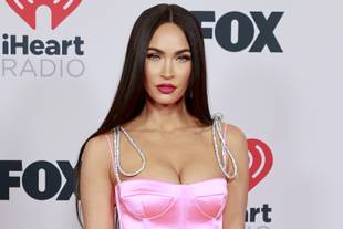 Beber sangue: conheça os malefícios do hábito praticado por Megan Fox