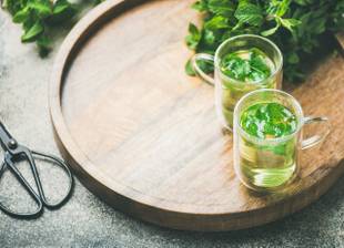 Chá detox seca-barriga funciona? Entenda os riscos