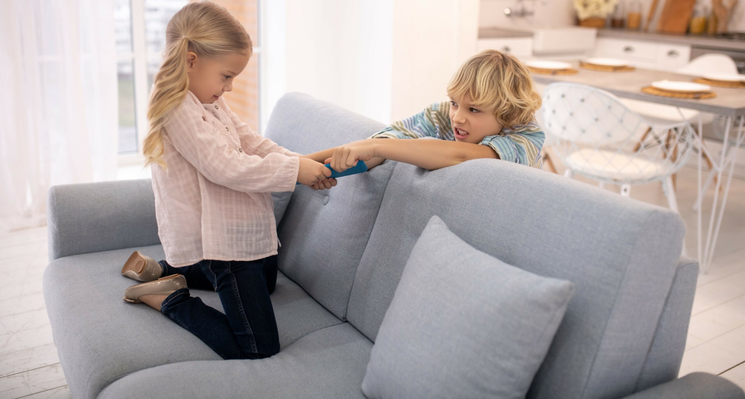 Brigas entre irmãos: saiba como ajudar e ser imparcial