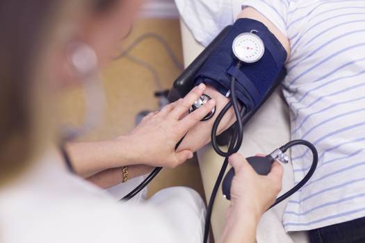 Mitos sobre hipertensão: afinal, a doença tem cura?
