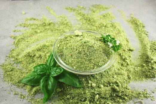 Sal verde: alternativa de tempero tem menos sódio, mas mantém o sabor