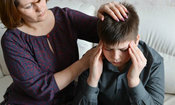 Criança também pode ter dor de cabeça: Saiba os sinais de alerta