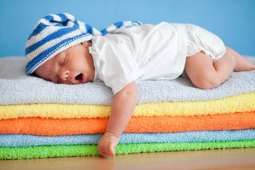 Efeito vulcânico no sono do bebê: o que é, sintomas e como lidar