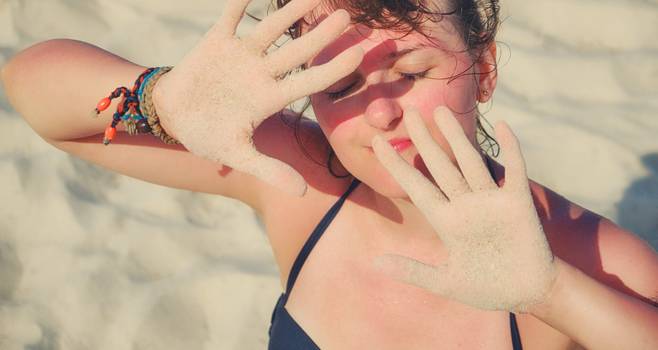 Dermatite solar: sintomas, causas e como tratar