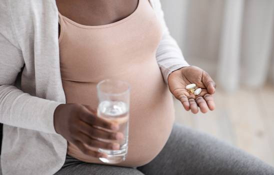 Analgésico na gravidez: remédio aumenta risco de parto prematuro