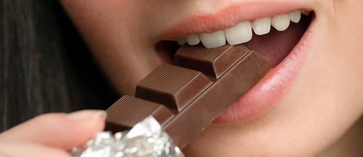 Comer só chocolate por um dia: saiba os riscos do desafio do TikTok