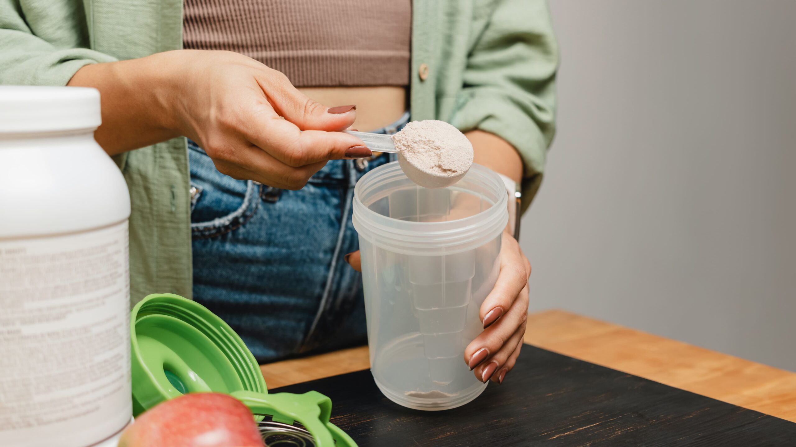 Whey protein para ganhar massa muscular é mesmo essencial?