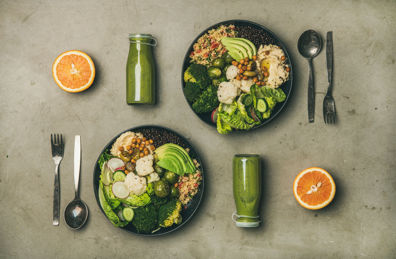 Existe melhor hora de jantar para emagrecer? Especialista esclarece