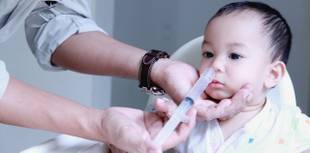 Lavagem nasal infantil: conheça os benefícios desta técnica