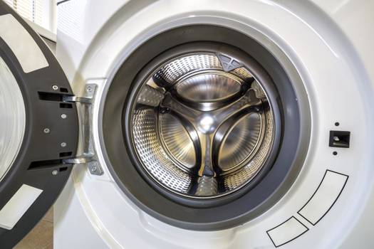Máquina de lavar roupa precisa de limpeza interna? Veja como fazer