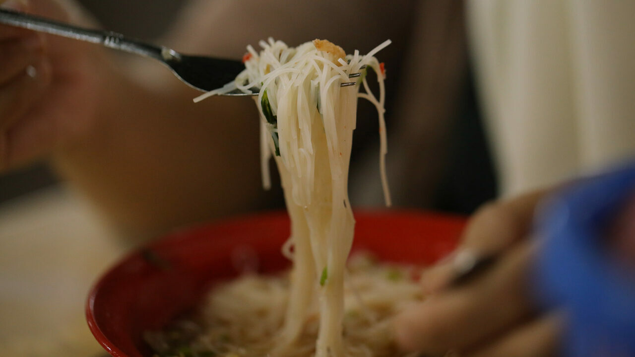 “Miojo” saudável do TikTok é a opção perfeita para a marmita do trabalho!