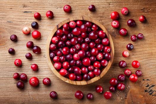 Comer cranberry todos os dias pode ajudar a preservar memória, diz estudo