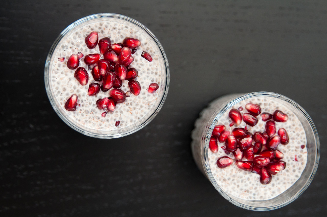 Suco de romã com chia emagrece? Conheça a bebida