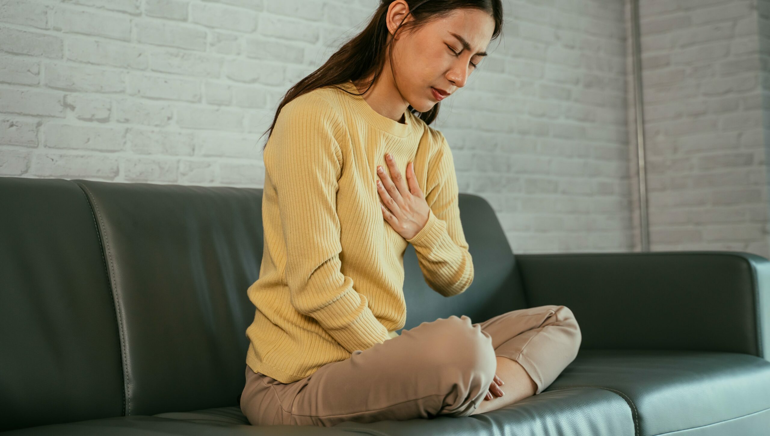 Azia: o que é, causas e como aliviar os sintomas