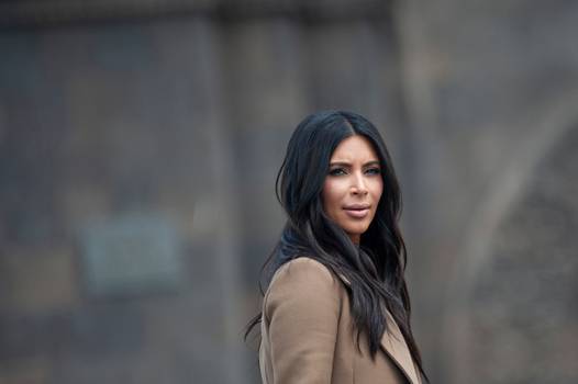 Artrite psoriásica: Kim Kardashian desenvolveu condição após dieta radical