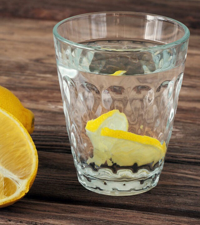 água com limão emagrece