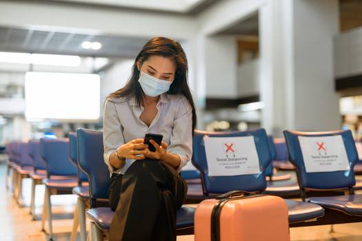 Máscara em aeroportos e aviões: Anvisa suspende uso obrigatório