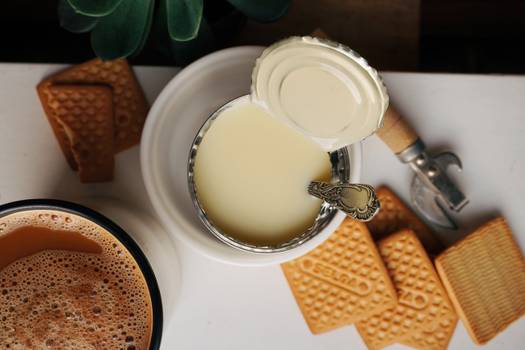 Mistura láctea vs. leite condensado: produtos alternativos ocupam as prateleiras