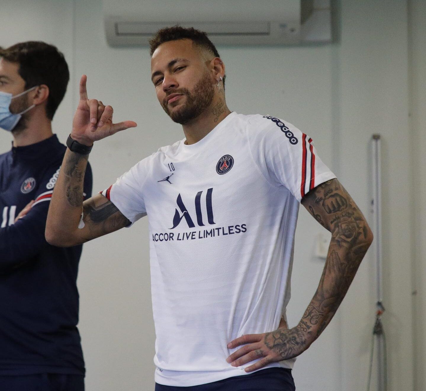 Neymar é aconselhado a não ingerir refrigerantes e chás gelados. Entenda