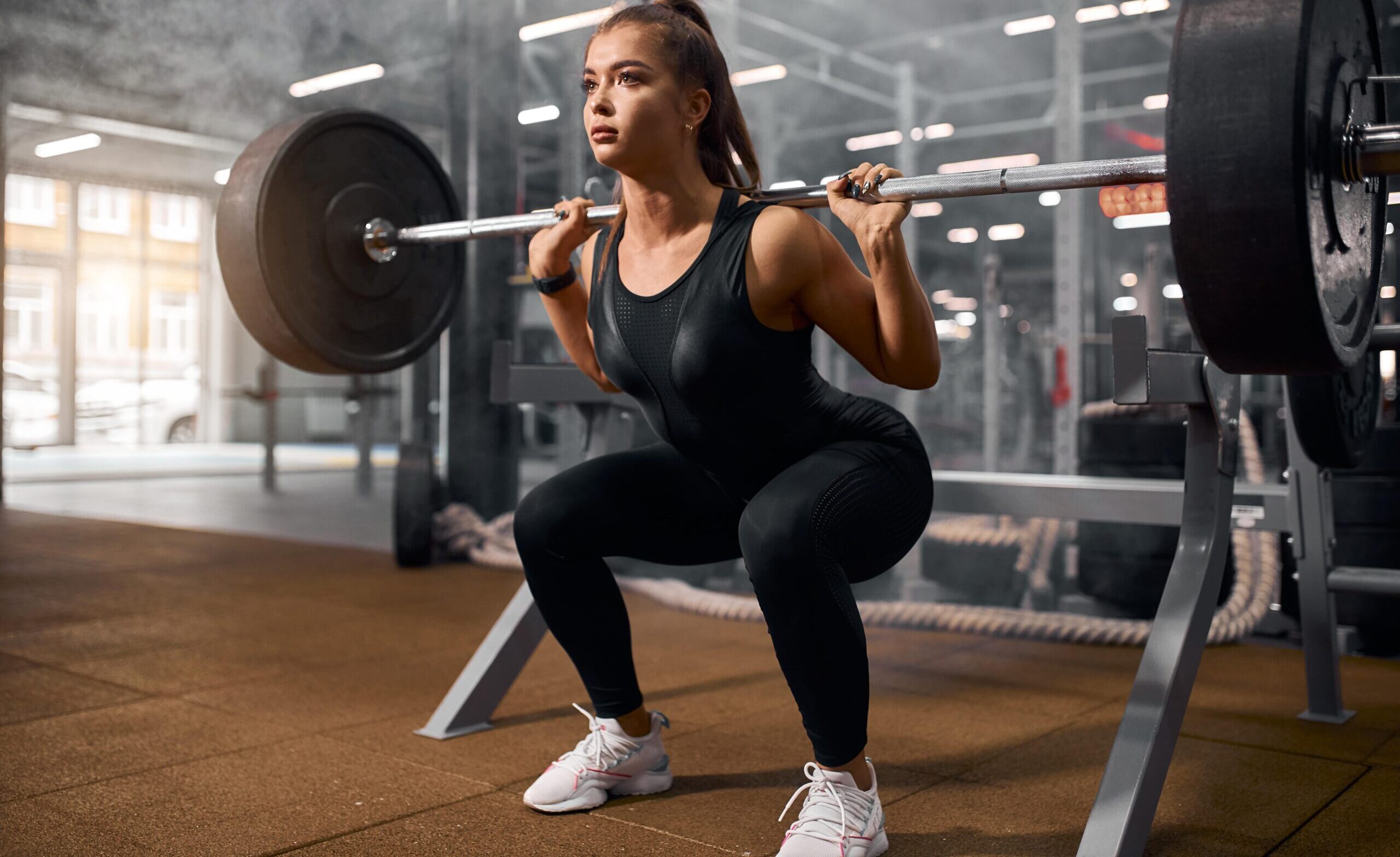 Como treinar para ganhar massa muscular? Treino de força para mulheres