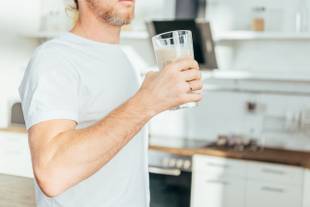 Bater whey com arroz cozido ajuda a ganhar massa muscular?