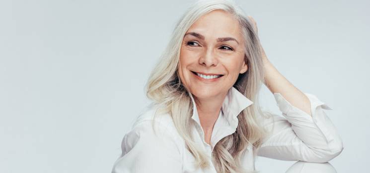 Envelhecimento capilar: conheça as principais mudanças e cuidados