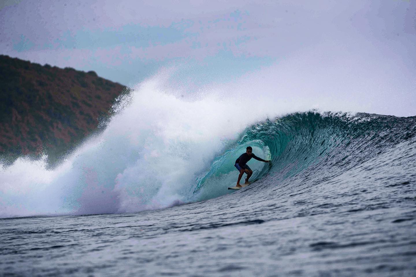 Infecção dentária deixa surfista brasileiro em coma. Entenda