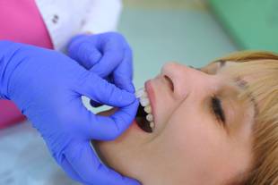 Infecção no dente pode trazer consequências graves para a saúde. Saiba como se prevenir
