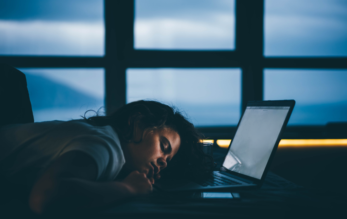 Dormir tarde eleva risco de diabetes e doença cardíaca