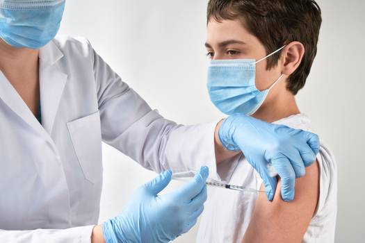 Vacinas contra HPV e meningite: Ministério da Saúde amplia público