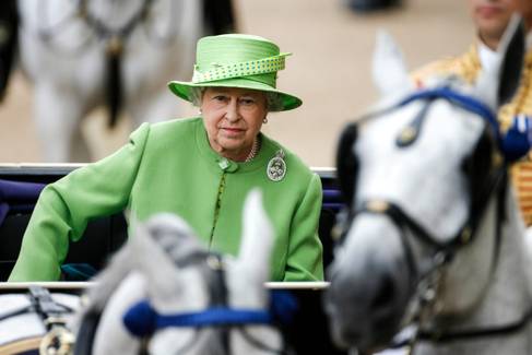 Rainha Elizabeth II: por que ficamos tristes com a morte de figuras públicas?
