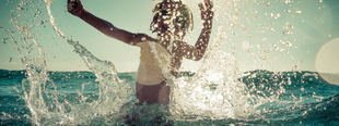Água e saúde mental: contato com o mar na infância diminui transtornos