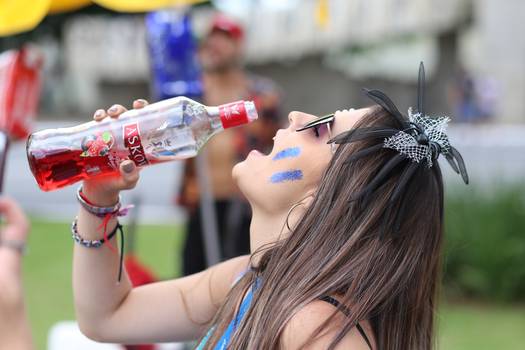 Alcoolismo em jovens atinge 3% dos brasileiros com mais de 15 anos