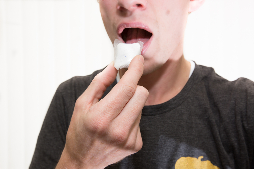 Alotriofagia: o que é o distúrbio de comer coisas não comestíveis?