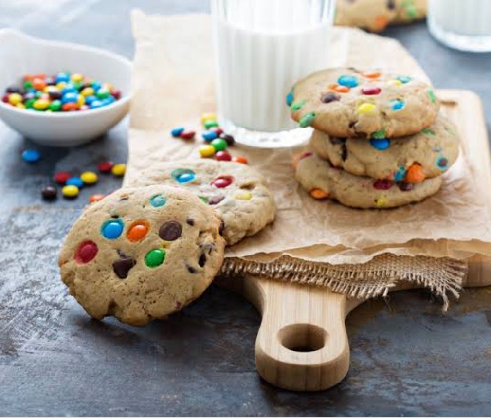 Chef Thiago Ribeiro ensina receita saudável de cookies com brilhos!