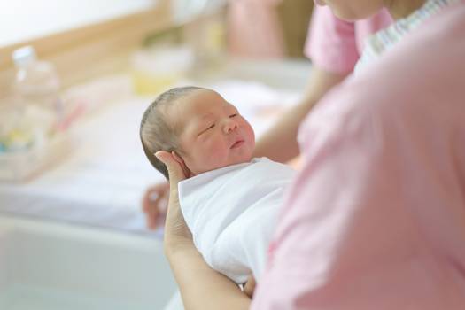 Pele do recém-nascido: 5 cuidados que você não pode esquecer