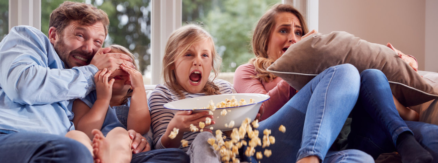 Halloween: ter medo de filmes de terror é normal?