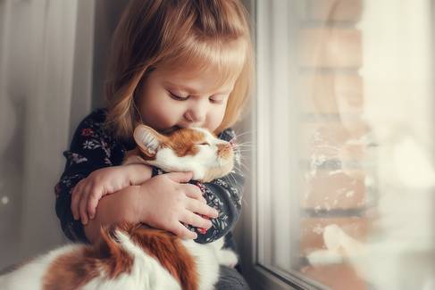 Pets e crianças: entenda a importância do convívio entre eles