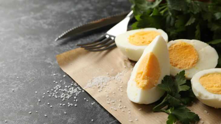 quantas calorias tem um ovo cozido?