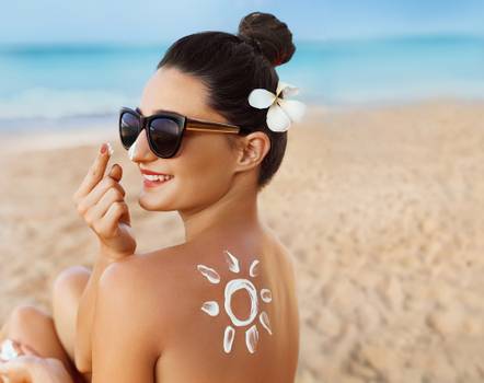 Cinco dicas para evitar os danos solares e manter os cuidados com a pele