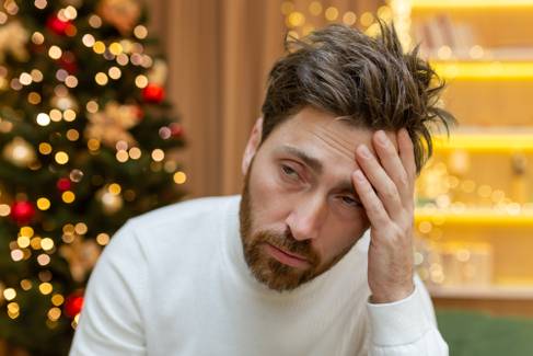 Crises de enxaqueca: estresse do final de ano pode aumentar as dores