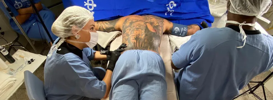 MC Cabelinho faz tatuagem com anestesia geral. Quais são os riscos?
