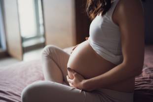 Cólica na gravidez é normal? Saiba quando procurar ajuda