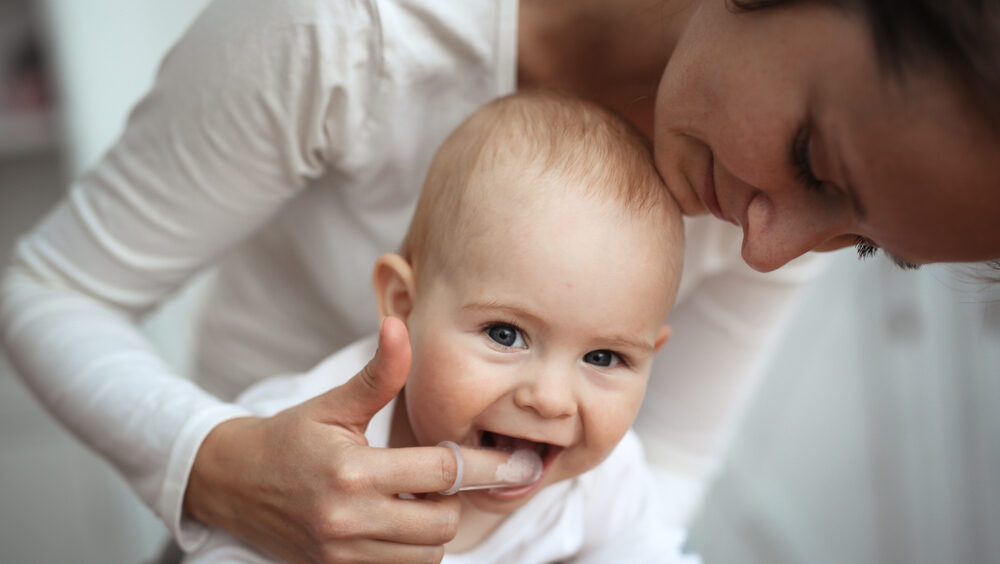 primeiros-dentes-do-bebe