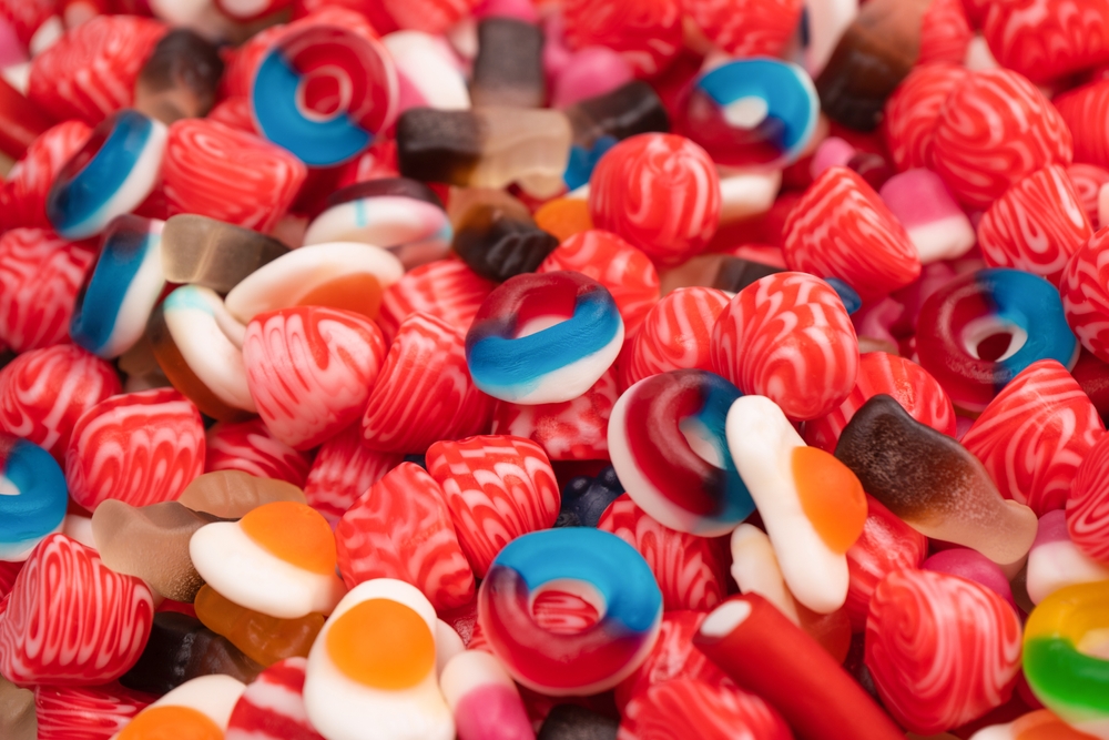 Corante vermelho pode causar doenças intestinais, aponta estudo