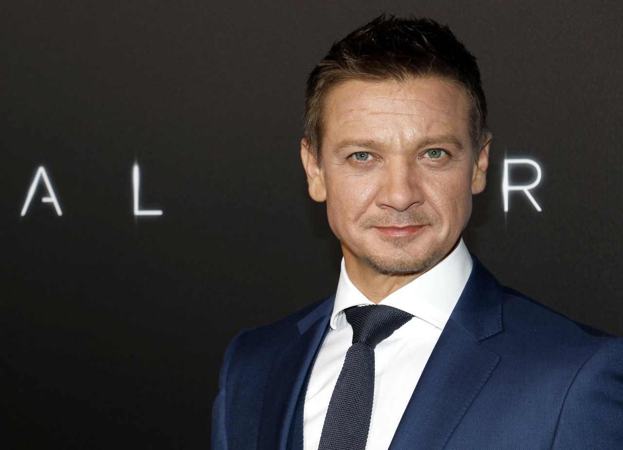 Jeremy Renner, o ‘Gavião Arqueiro’, sofre acidente e tem trauma torácico