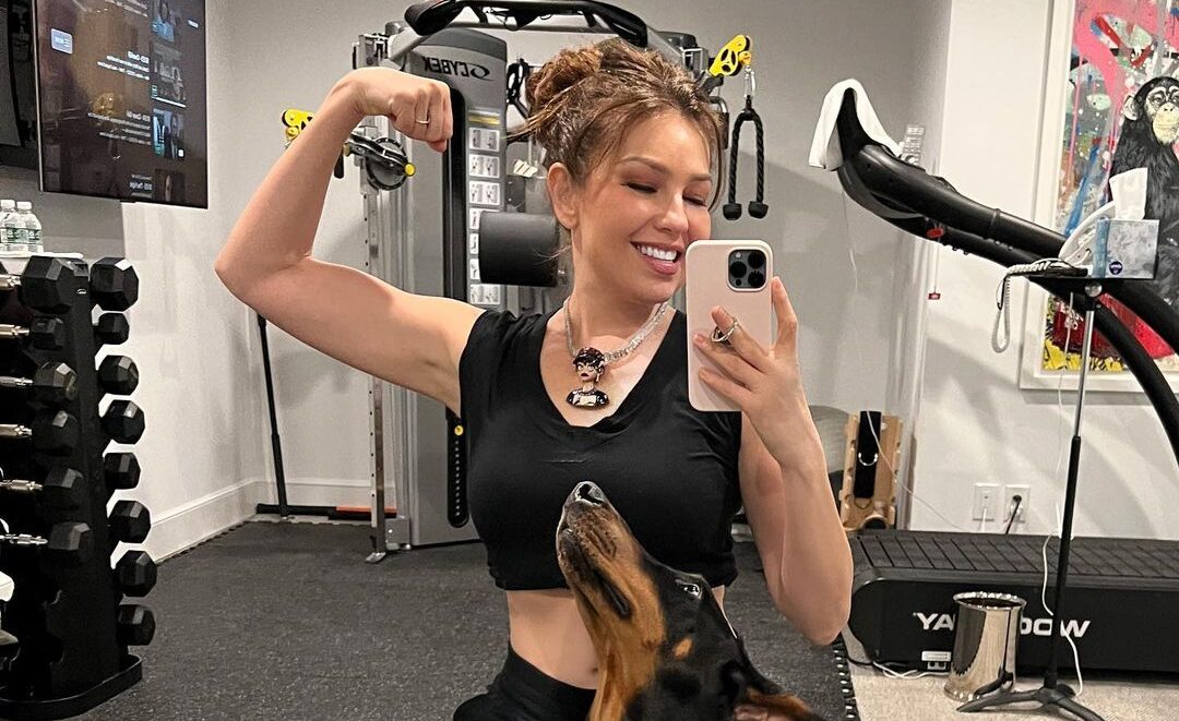 Thalía revela o segredo do seu treino para os glúteos