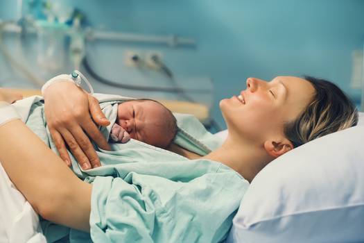 Vacinas pós-parto: saiba quais são os imunizantes indicados para mães