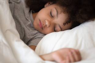 Crianças que dormem mal têm mais riscos para doenças inflamatórias